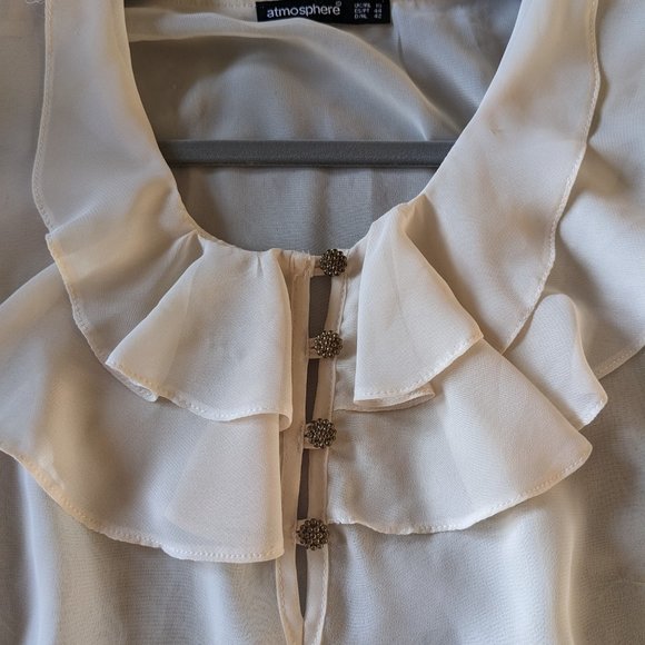 cream blouse - Picture 4 of 6